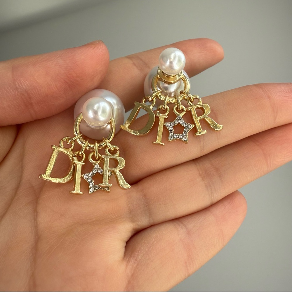 Dior Tribales Pearl and Gold Stud Earrings - Picture 8 of 16